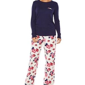 Liz Claiborne Pajama Set